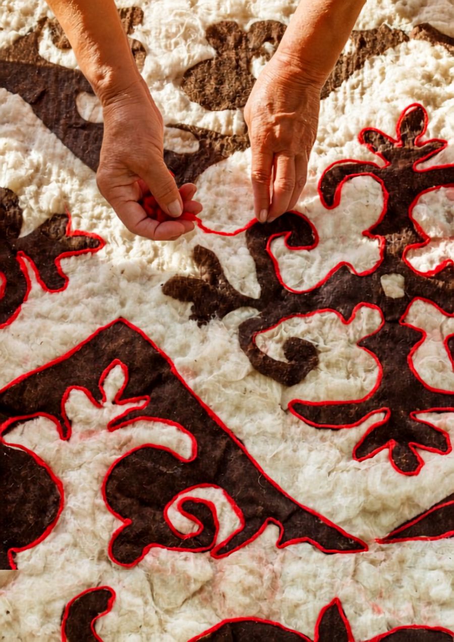 Introduction to syrmak felt carpets of Kazakhstan