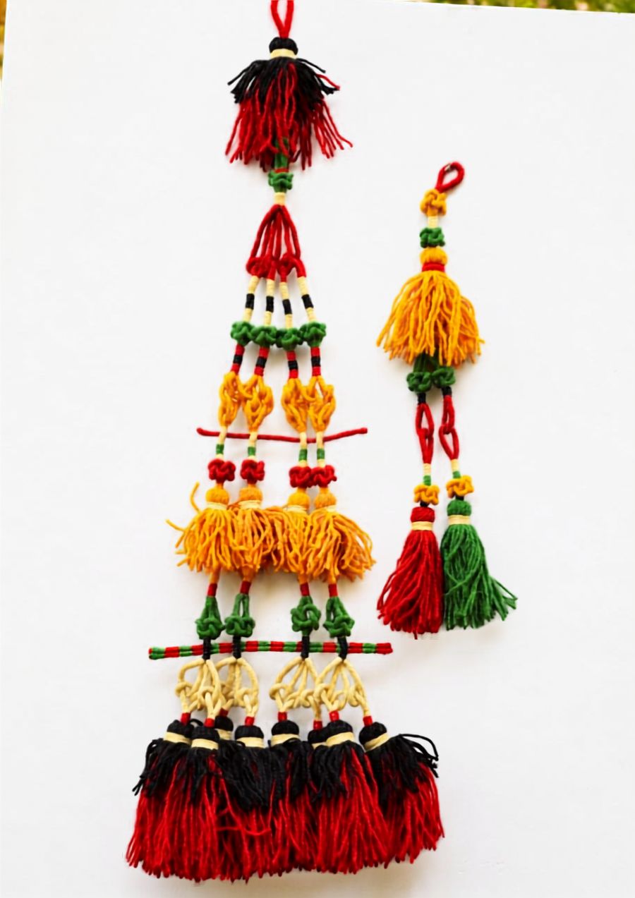 Making traditional shashaq tassels from Kazakhstan
